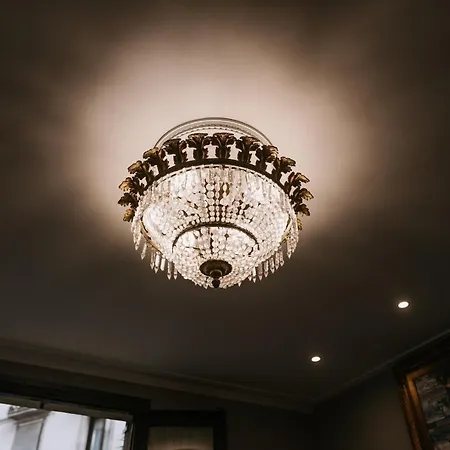 45 Guest house *