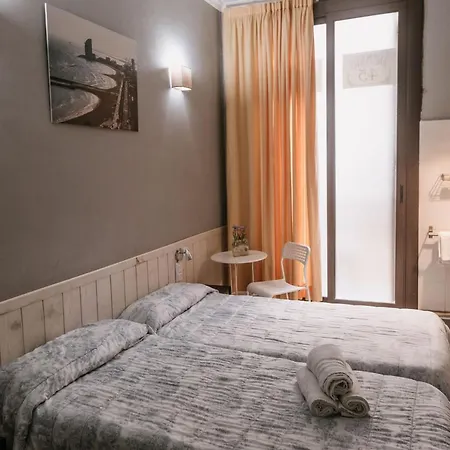 45 Guest house *