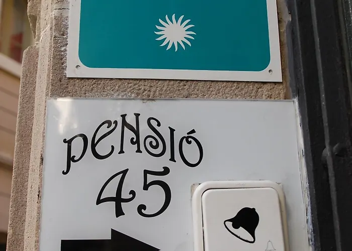 Pensión 45 *